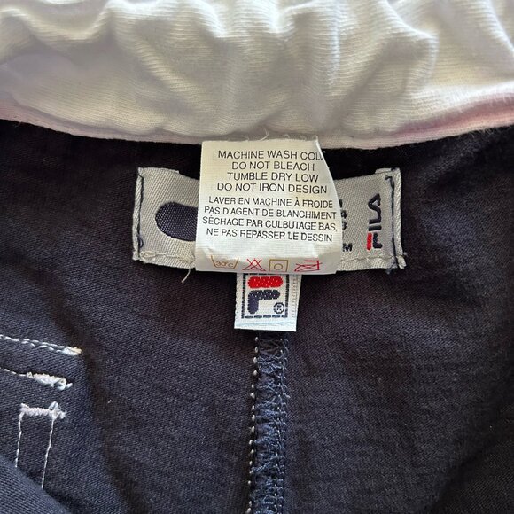 Fila Women's Shorts Size Medium - Picture 7 of 10